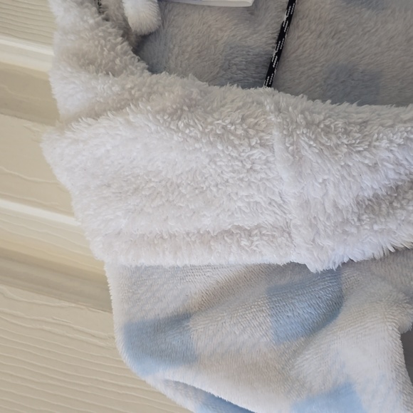 MAX & OLIVIA MINI BLUE AND WHITE TODDLER BOYS OR GIRLS HOODED ROBE SIZE 2T - Picture 5 of 10